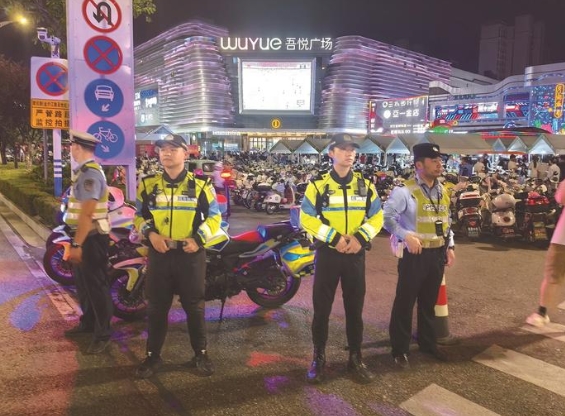 南通交警夏夜“亮劍”  查獲酒駕46起